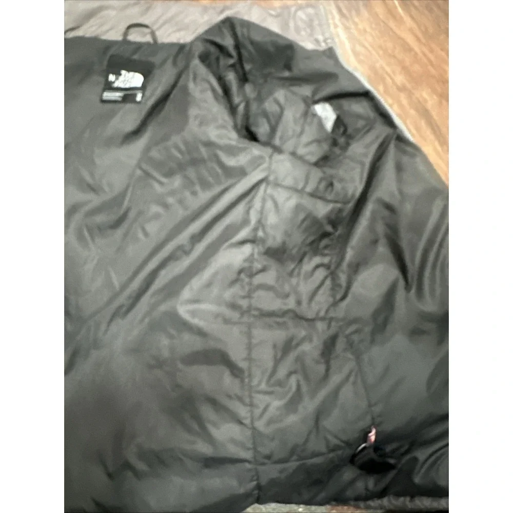 The North Face Jacket Mens Medium Gray  Puffer Full Zip Outdoor Hiking